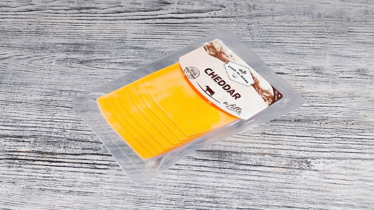 Сир Cheddar 130 г Latterie Venete - М'ясторія