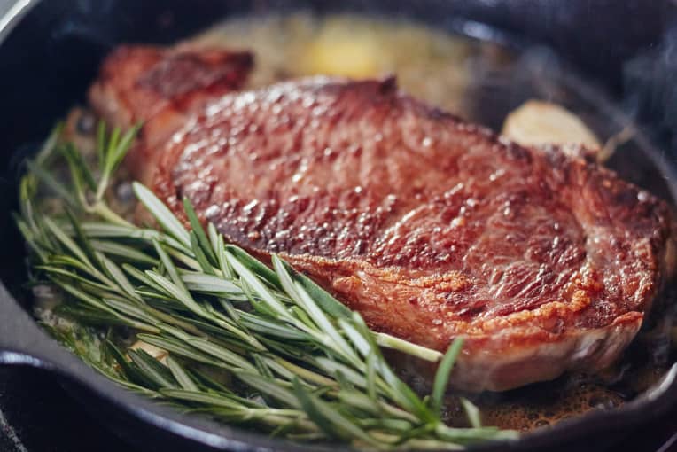 Как приготовить вкусный и сочный стейк из свинины
