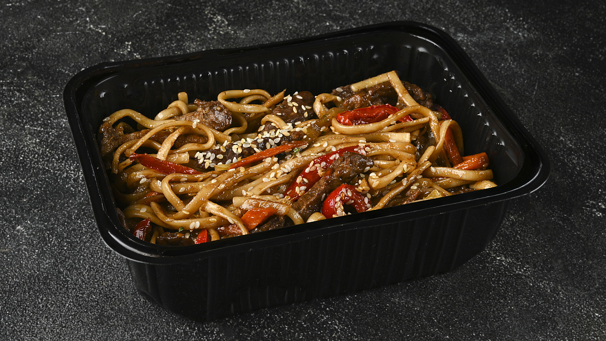 Удон с говядиной и овощами (350 г) - Мястория