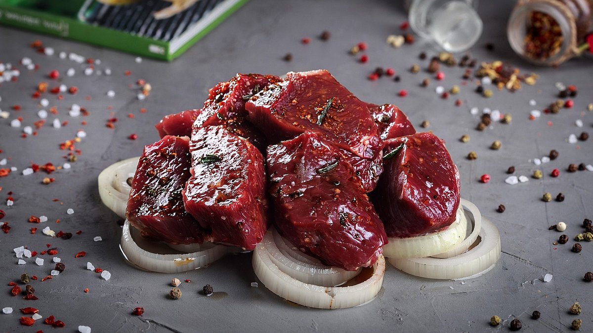 Шашлык из говяжьей вырезки в пряном маринаде - Мястория
