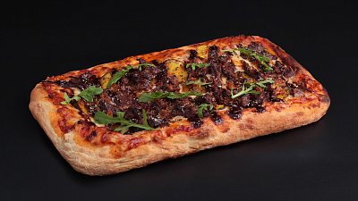 Пинца с томленой говядиной (400 г) / пицца / pizza - Мястория