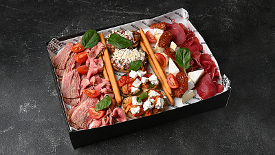 Бокс закусок «Антипасти» 
(900 г) - Мястория
