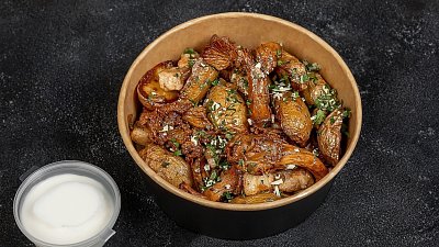 Картопля зі свининою та лисичками (280/30 г) - М'ясторія