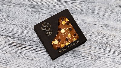 Шоколад із солоною карамеллю та двома видами печива Spell 120 г - М'ясторія