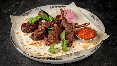 Шашлик з каре ягня (200/80/40 г) - М'ясторія