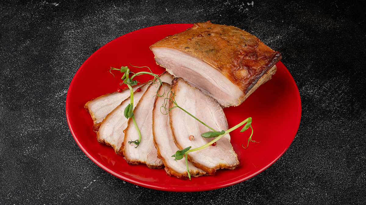 Підчеревина з часником і травами запечена - М'ясторія