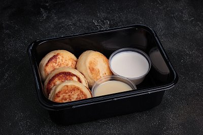 Сирники зі сметаною та згущеним молоком - Мястория