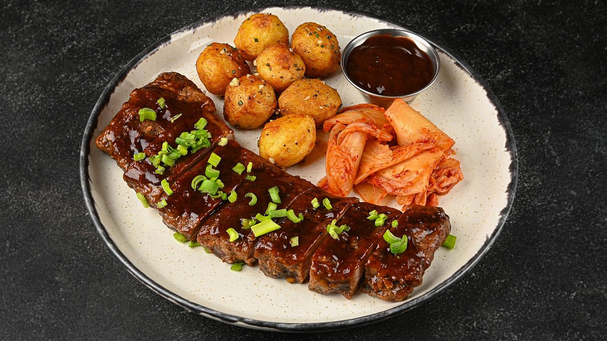 Ребра в азиатском соусе (250/100/90/40 г) - Мястория
