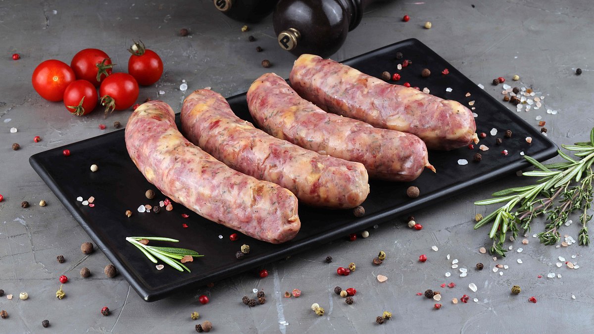 Колбаски с вялеными помидорами, варено-копченые - Мястория