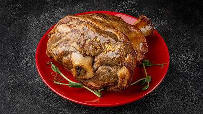 Свиная рулька, тушеная в пиве  - Мястория