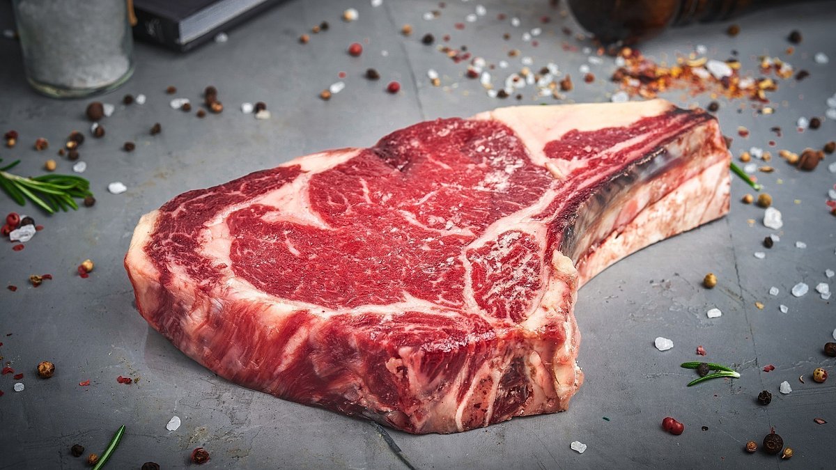 Стейк Рибай на кости Dry-aged beef - Мястория