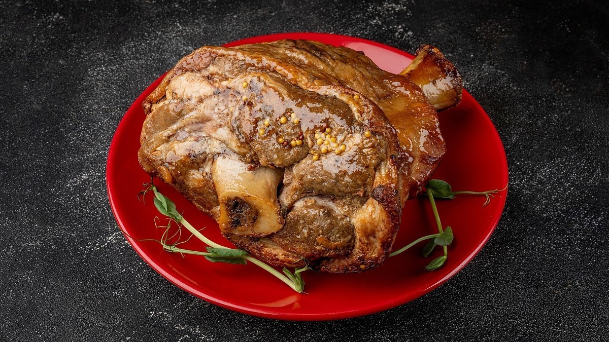 Свиная рулька, тушеная в пиве - Мястория