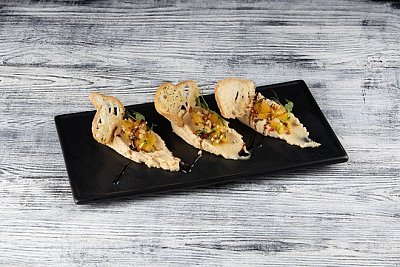 Хумус с цитрусовой сальсой - Мястория