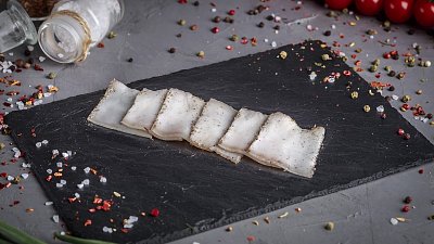 Сало по-венгерски - Мястория